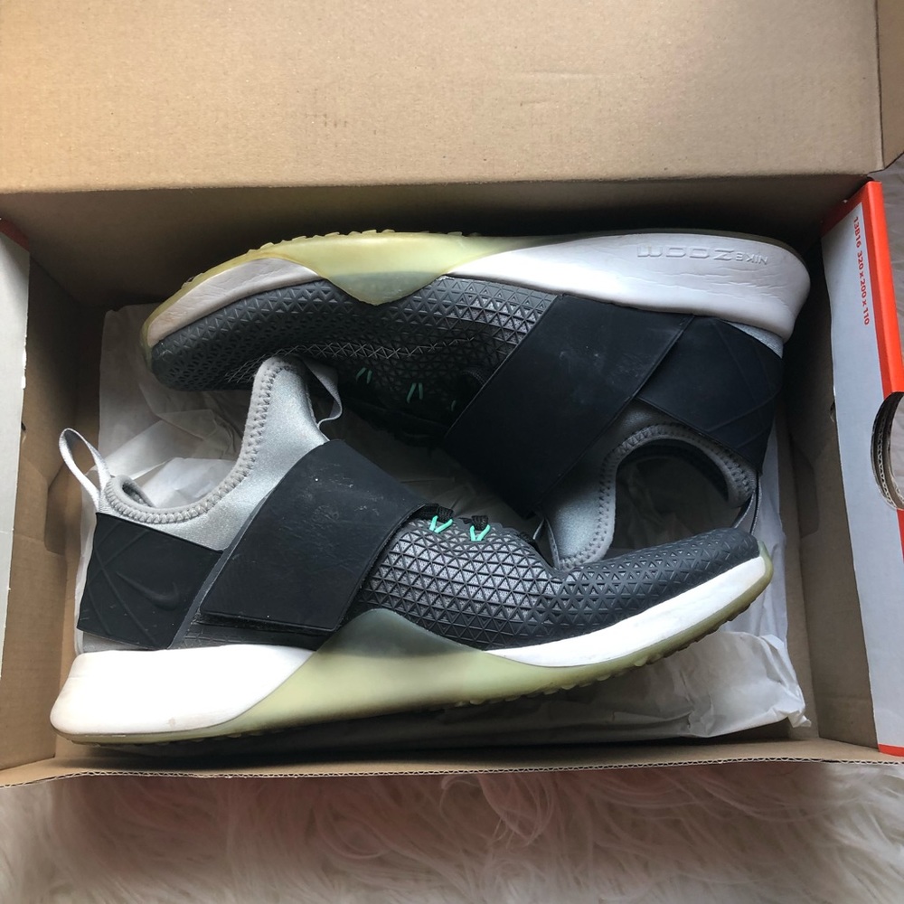 Nike Air Zoom Strong Sneaker